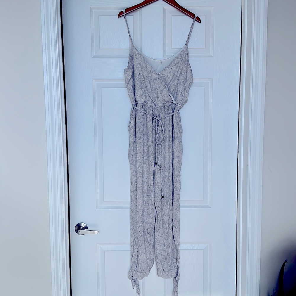 Shell jumpsuit/Romper - Picture 3 of 5